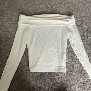 Abercrombie and fitch off shoulder top